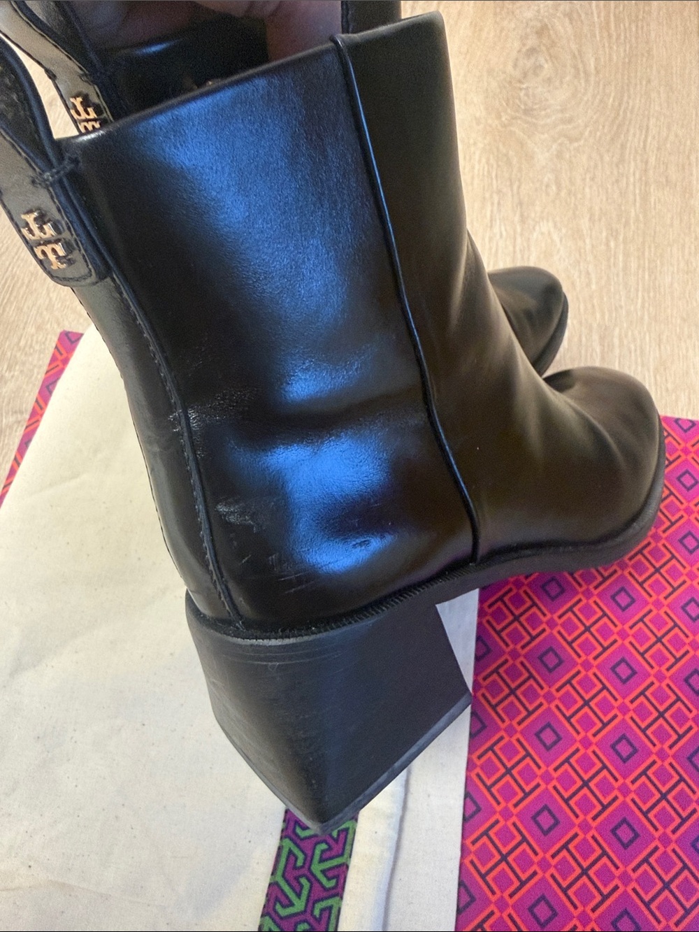 Tory Burch Bootie Calf - Picture 4 of 4